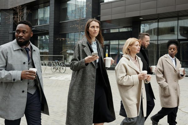 How Do UK Pet Habits Vary Across Different Regions?